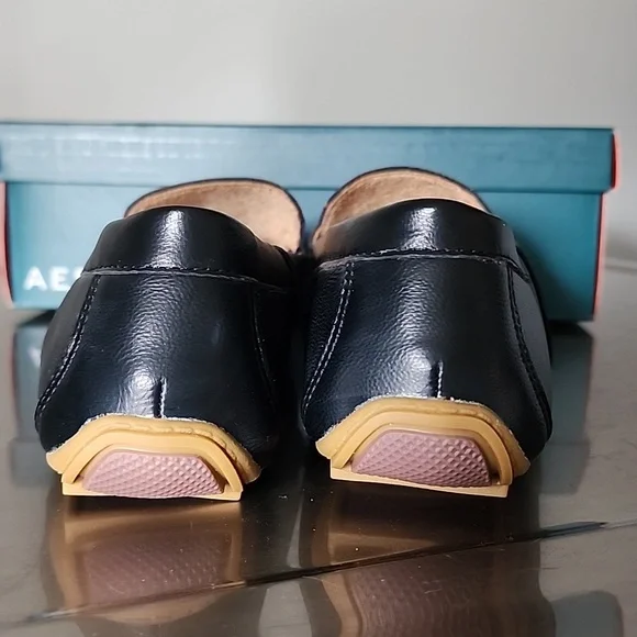 Aerosoles Nib Ladies Driving Loafers - Picture 3 of 5